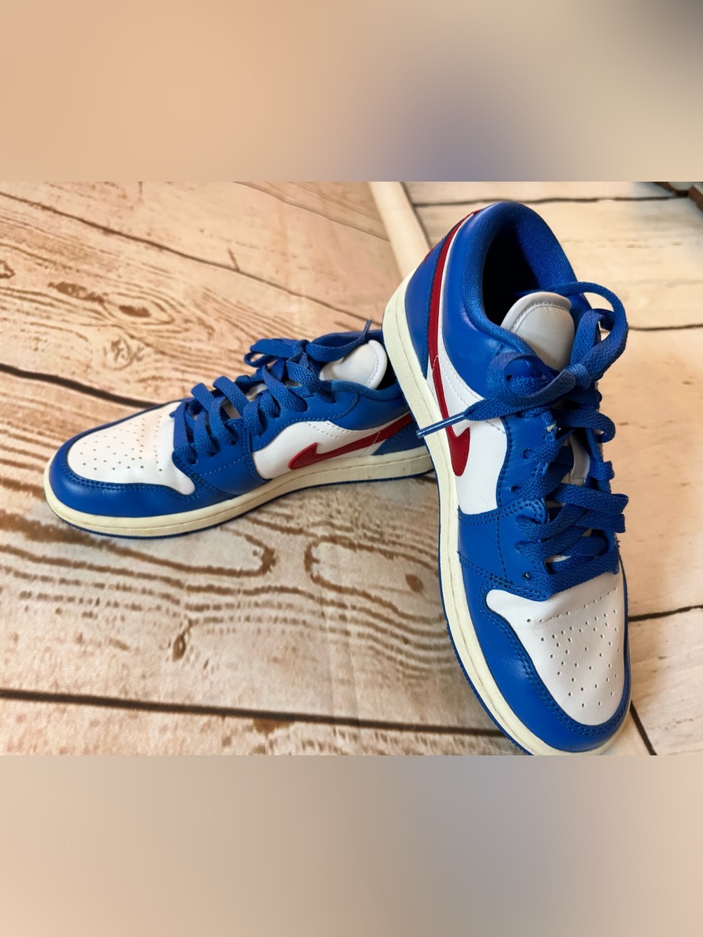 Nike Air Jordan Low-Top Sneakers in White, Blue & Red Accent. Size 6 VGUC